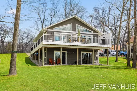 Exterior - 11049 S Jacquelyn Ln, Baldwin, MI 49304 photo 9 of 25