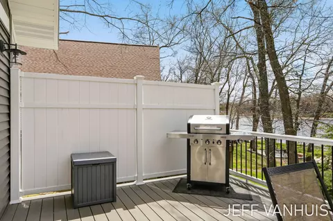 Exterior - 11049 S Jacquelyn Ln, Baldwin, MI 49304 photo 7 of 25