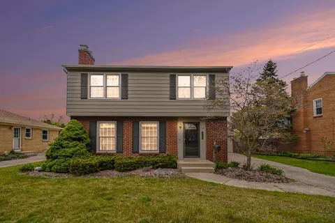 1915 Plymouth Ter SE, Grand Rapids, MI 49506