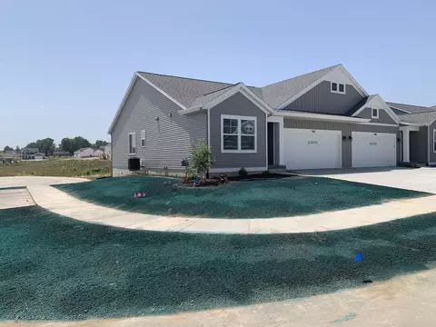 966 Scioto Dr NW #6, Comstock Park, MI 49321