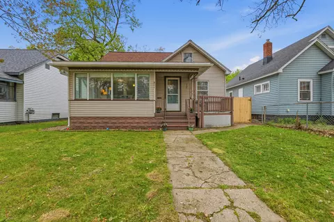 944 E Isabella Ave, Muskegon, MI 49442