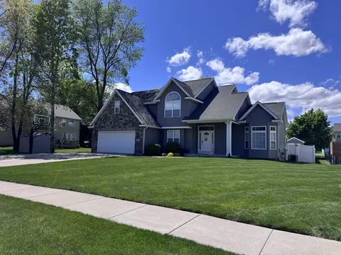 9944 Mariner St, Portage, MI 49002