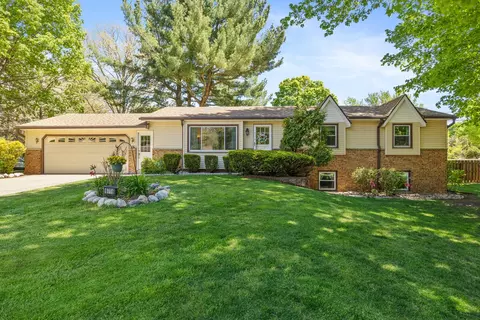 6716 Dale Ave, Hudsonville, MI 49426