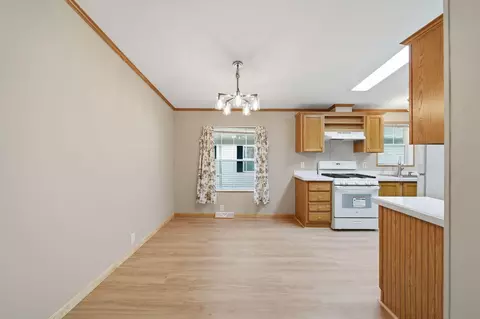 704 Hidden River Dr, Adrian, MI 49221 photo 8