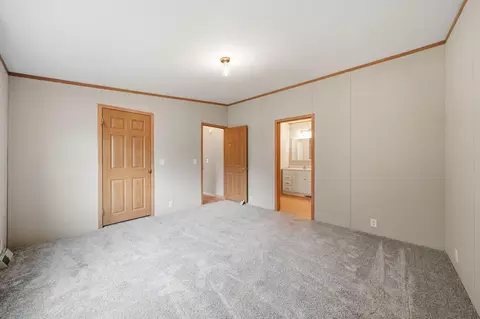 704 Hidden River Dr, Adrian, MI 49221 photo 14
