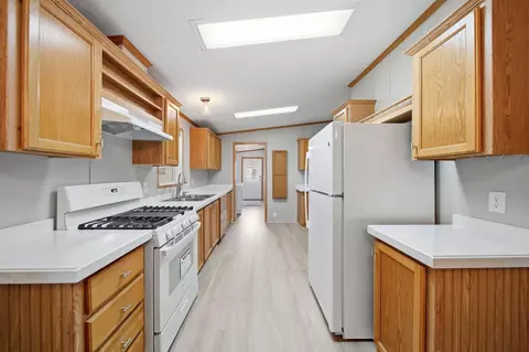 704 Hidden River Dr, Adrian, MI 49221 photo 9