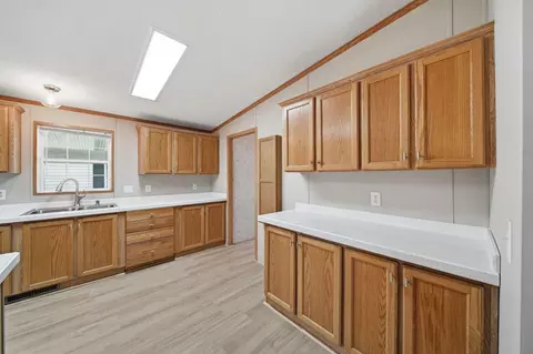 704 Hidden River Dr, Adrian, MI 49221 photo 12