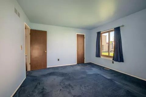 Bedroom - 2887 Roundtree Dr, Troy, MI 48083 photo 1 of 5