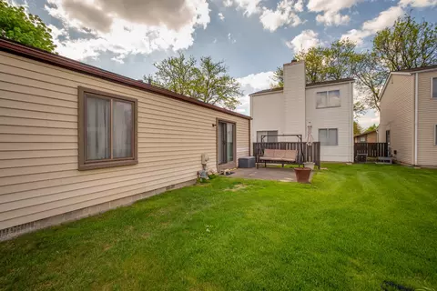 Exterior - 2887 Roundtree Dr, Troy, MI 48083 photo 2 of 5