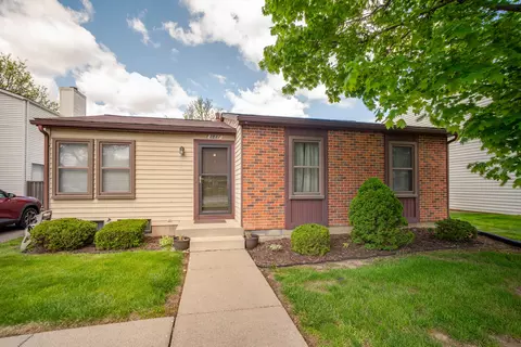 2887 Roundtree Dr, Troy, MI 48083