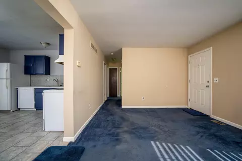 Living - 2887 Roundtree Dr, Troy, MI 48083 photo 3 of 3