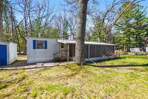 8176 W Pine Grove Beach Dr, Baldwin, MI 49304
