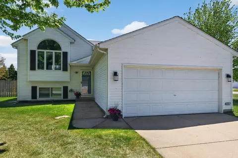 4317 Saturn Dr, Dorr, MI 49323