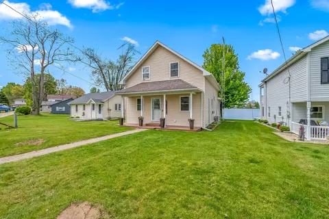 818 N Werners Landing Dr, Bronson, MI 49028