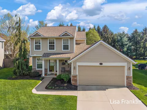 15124 Briarwood St, Grand Haven, MI 49417