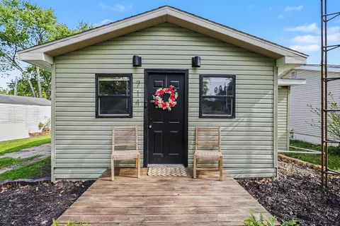714 Polis St, Buchanan, MI 49107