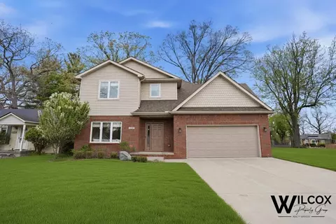 2185 Oaknoll St, Auburn Hills, MI 48326