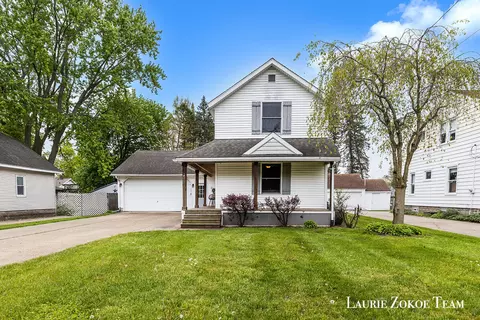 916 Cogswell St NW, Grand Rapids, MI 49544