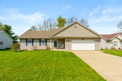 2912 Mandarin Grove Ln, Kalamazoo, MI 49004