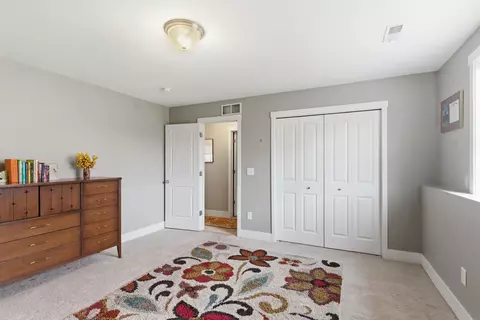 Bedroom - 59103 Silvergrass Dr, Mattawan, MI 49071 photo 6 of 8