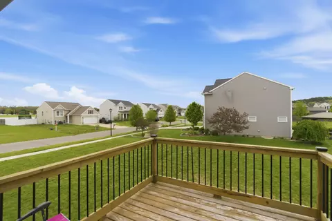 Exterior - 59103 Silvergrass Dr, Mattawan, MI 49071 photo 2 of 5