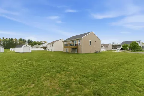 Exterior - 59103 Silvergrass Dr, Mattawan, MI 49071 photo 3 of 5