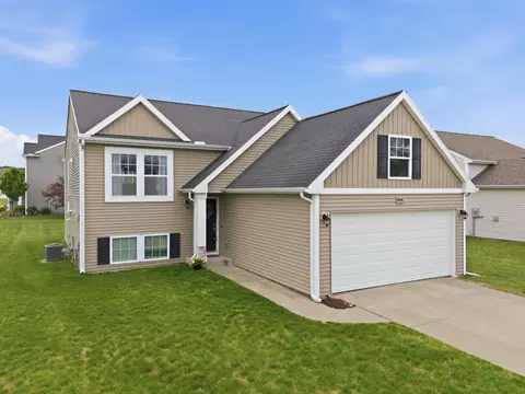 Exterior - 59103 Silvergrass Dr, Mattawan, MI 49071 photo 5 of 5