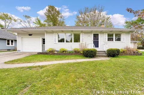 1230 Marion Ave, Grand Haven, MI 49417
