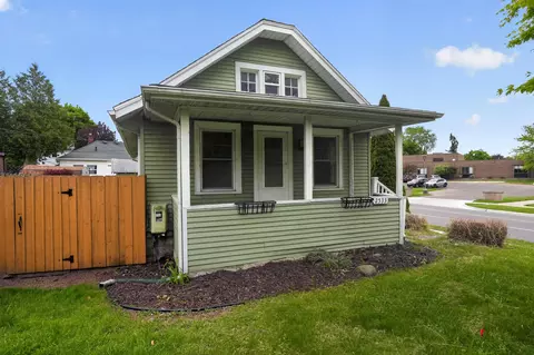 2533 S Washington Ave, Lansing, MI 48910