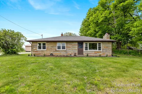 8500 Tasker Rd, Bellevue, MI 49021