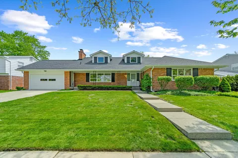 1911 Mershon Dr, Ann Arbor, MI 48103
