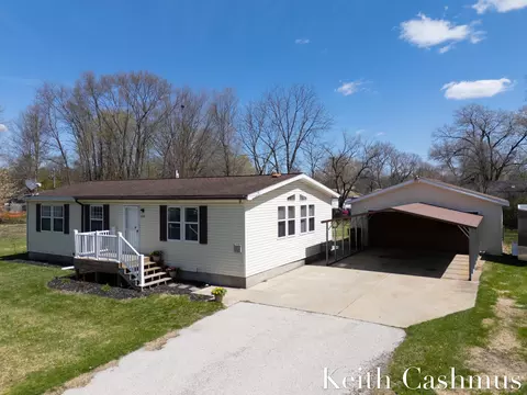 1274 Oaklea St, Muskegon, MI 49442