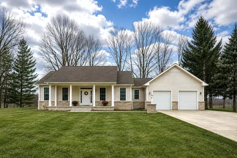 3220 Fairhaven Dr, Allegan, MI 49010