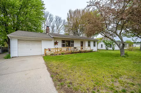 3104 E Apple Ave, Muskegon, MI 49442