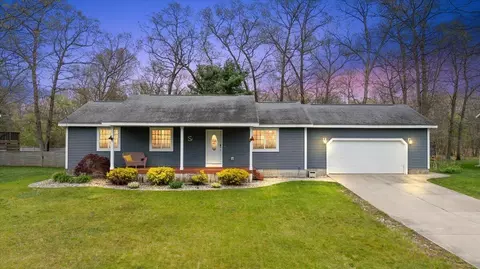 1110 Brian Dr, Muskegon, MI 49442