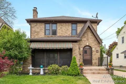 2457 Godwin Ave SE, Grand Rapids, MI 49507