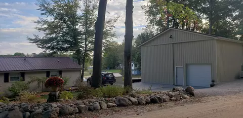 302 304 Eastland Dr, Leroy, MI 49655