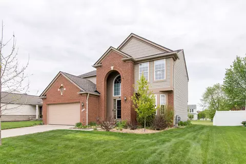 7460 Dover Dr, Ypsilanti, MI 48197