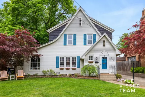 442 Mulford Dr SE, Grand Rapids, MI 49507