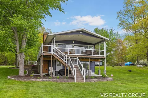 46611 Vine Ave, Bloomingdale, MI 49026