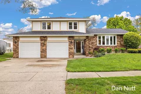 3321 Rockland Rd, Muskegon, MI 49441