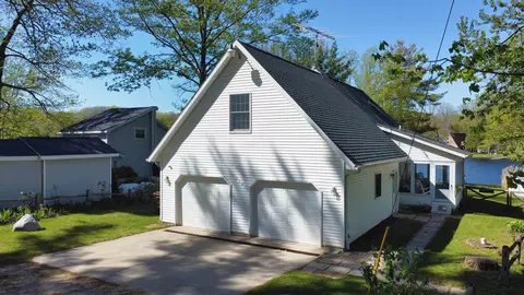 310 Morse Dr, Six Lakes, MI 48886
