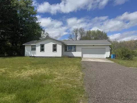 30396 Peavine St, Dowagiac, MI 49047