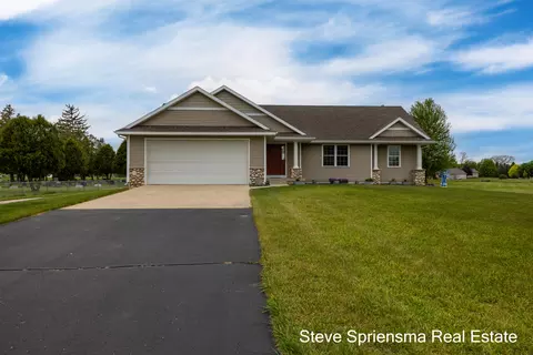 12717 60th Ave, Allendale, MI 49401