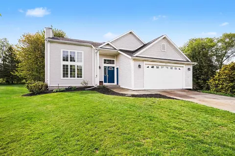 3575 Walnut Ct, Hamilton, MI 49419