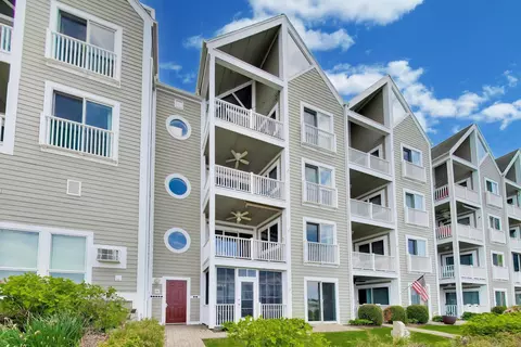 310 Oselka Dr #155, New Buffalo, MI 49117