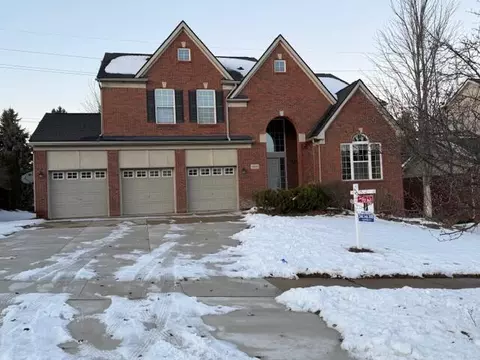 49896 Parkside Dr, Northville, MI 48168