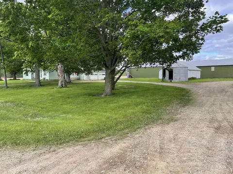 Exterior - 1112 N Marshall Rd, Tekonsha, MI 49092 photo 5 of 10