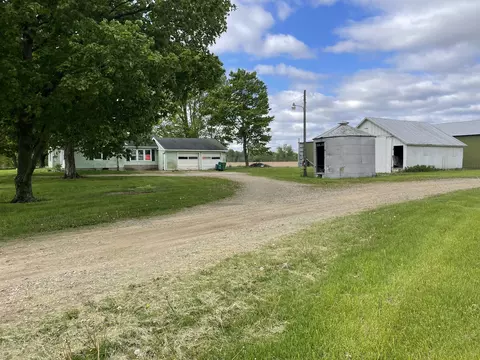 Exterior - 1112 N Marshall Rd, Tekonsha, MI 49092 photo 6 of 10