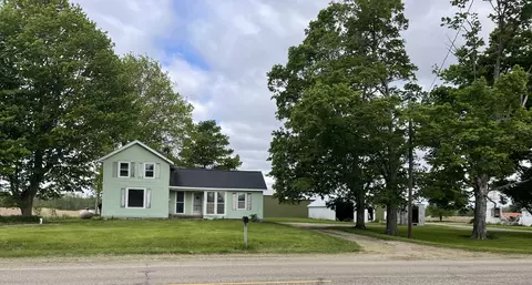 Exterior - 1112 N Marshall Rd, Tekonsha, MI 49092 photo 3 of 10